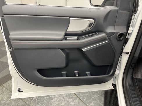 New 2025 Ford Expedition Max Active image 7