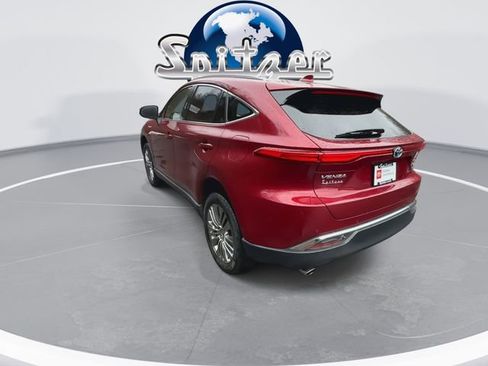 Certified 2021 Toyota Venza Limited image 7