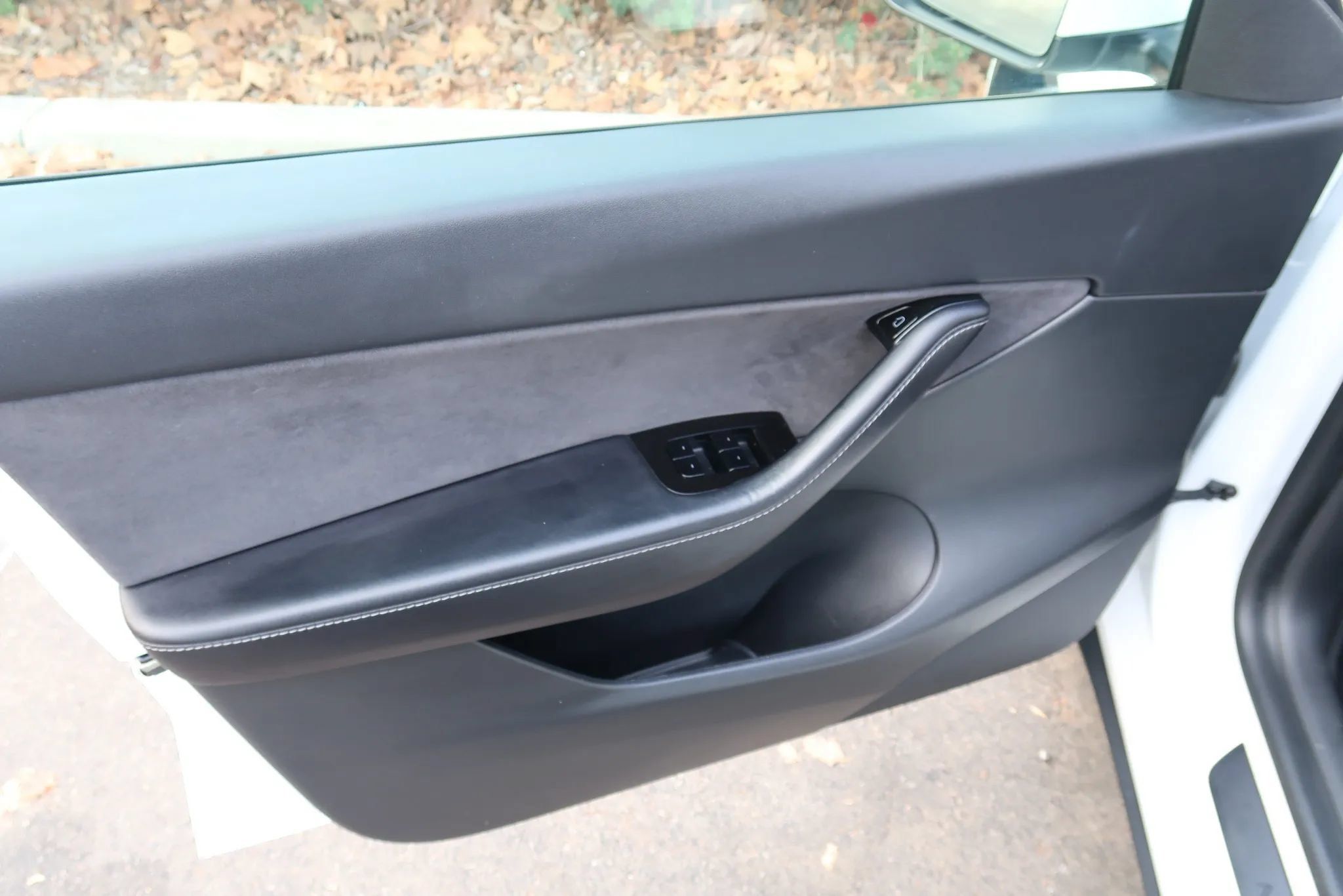 Used 2021 Tesla Model Y Long Range AWD/4WD image 17