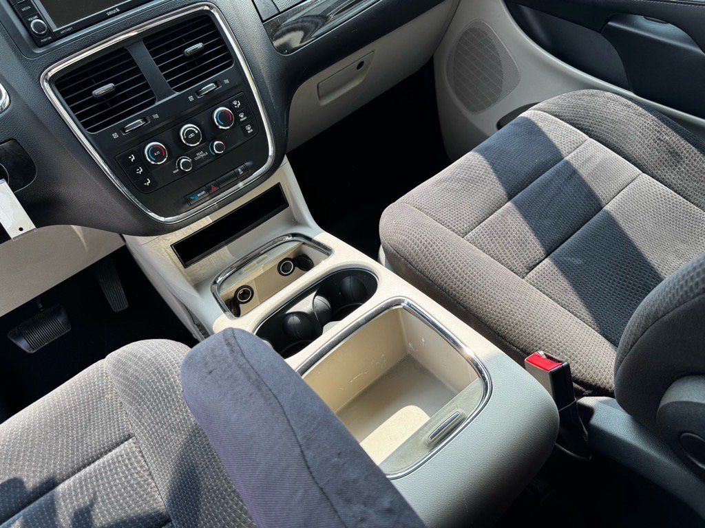 Used 2014 Dodge Grand Caravan SXT w/ Security Group FWD image 14