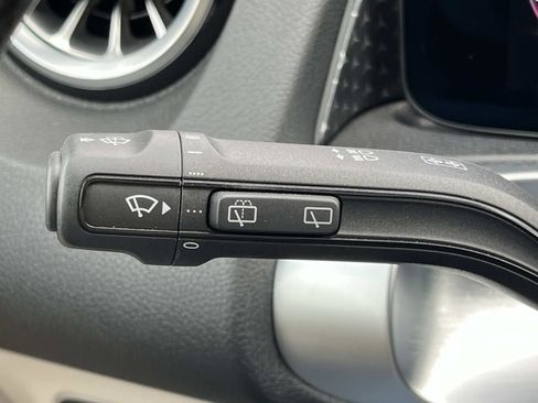 Certified 2025 Mercedes-Benz GLB 250 image 34