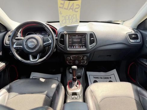 Used 2018 Jeep Compass Trailhawk w/ Cold Weather Group AWD/4WD image 9