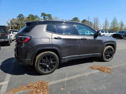 Used 2022 Jeep Compass Altitude image 7