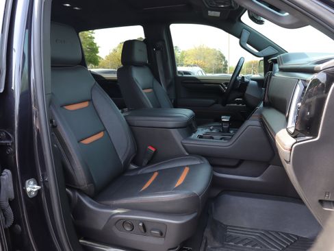 Used 2024 GMC Sierra 1500 AT4 w/ Technology Package AWD/4WD image 28