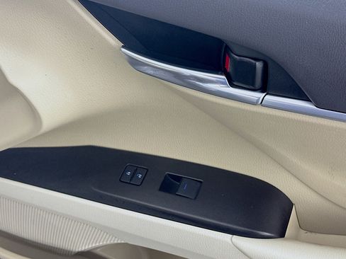 Used 2023 Toyota Camry LE image 28