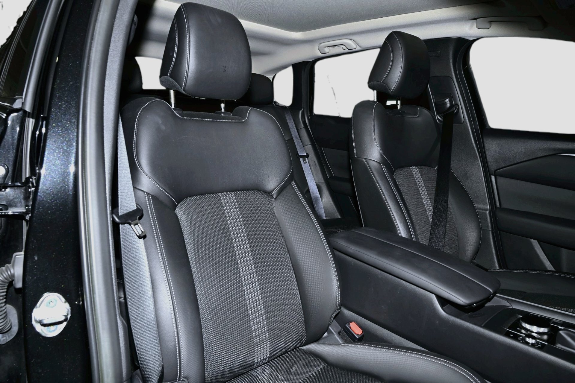 Used 2024 MAZDA CX-50 AWD 2.5 S w/ Premium Package image 14