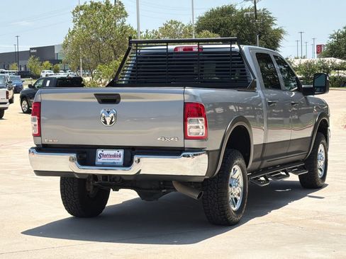 Used 2024 RAM 2500 Tradesman w/ Chrome Appearance Group AWD/4WD image 7