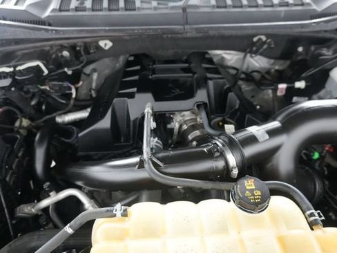 Used 2017 Ford F150 XLT w/ Equipment Group 302A Luxury AWD/4WD image 37