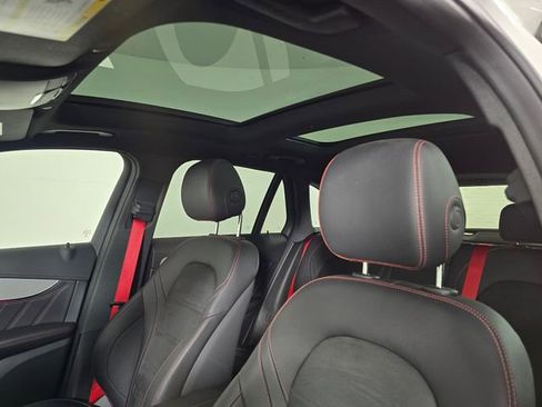 Used 2022 Mercedes-Benz GLC 43 AMG 4MATIC image 22