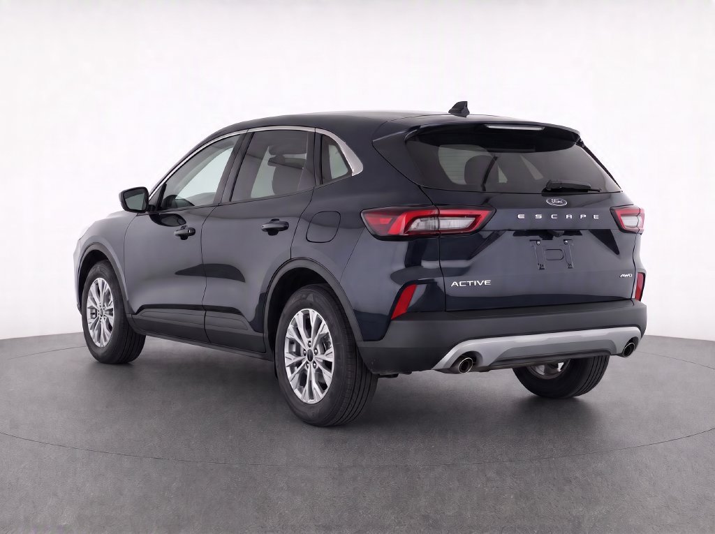 Certified 2024 Ford Escape Active AWD/4WD image 3
