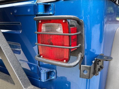 Used 1991 Jeep Wrangler Islander AWD/4WD image 14