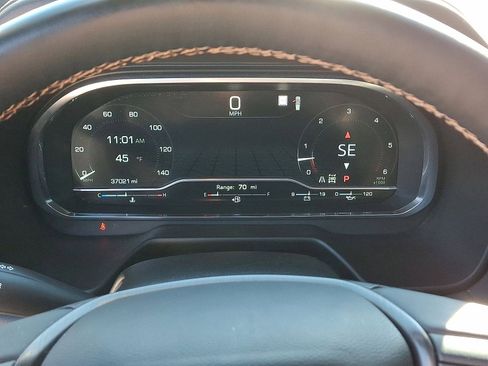 Used 2023 GMC Yukon AT4 image 13