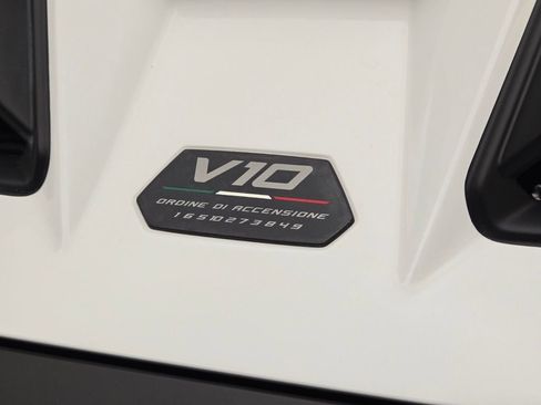 Used 2023 Lamborghini Huracan Tecnica image 21