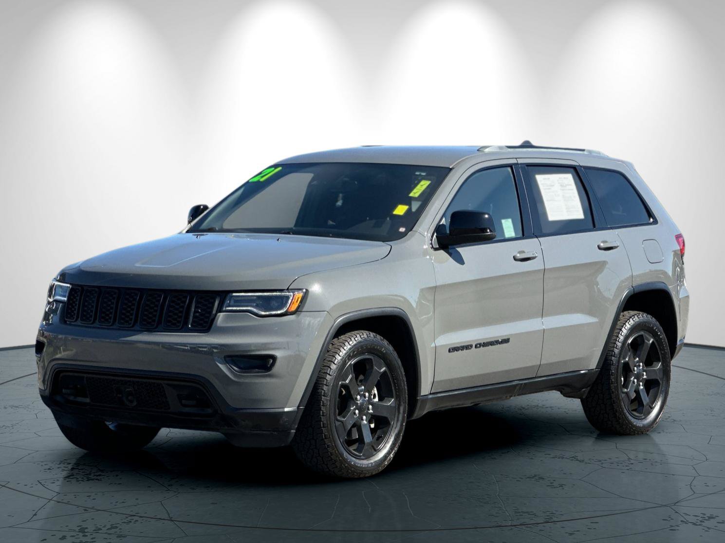 Used 2021 Jeep Grand Cherokee Freedom Edition AWD/4WD image 8