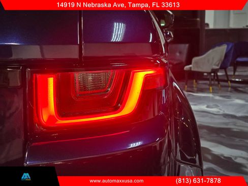 Used 2018 Land Rover Range Rover Evoque SE image 11