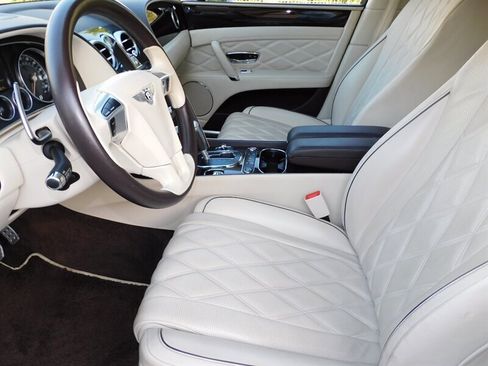 Used 2016 Bentley Flying Spur V8 image 19