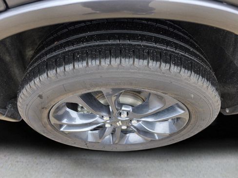 Used 2024 Dodge Durango GT image 38