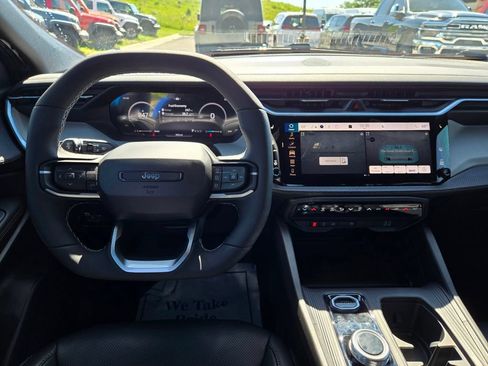 Used 2026 Jeep Cherokee Limited AWD/4WD image 19