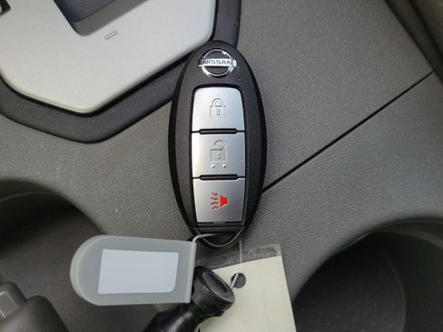 Used 2021 Nissan Frontier SV RWD image 29