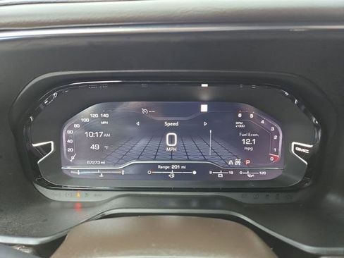 Used 2023 GMC Yukon XL Denali image 16