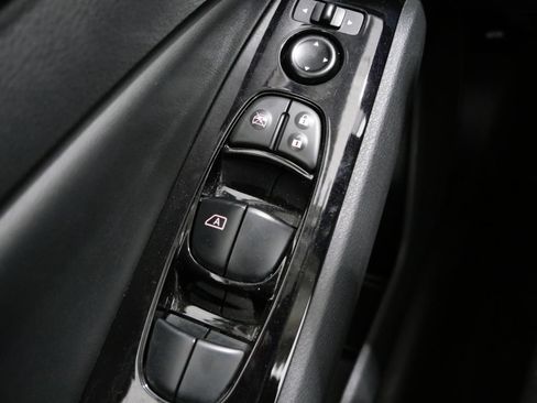 Used 2024 Nissan Altima 2.5 SR FWD image 12
