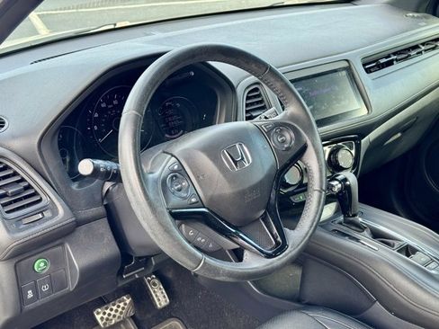 Used 2020 Honda HR-V Sport image 26