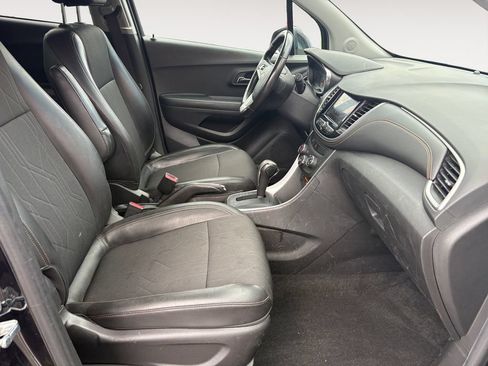 Used 2022 Chevrolet Trax LT w/ Driver Confidence Package AWD/4WD image 15