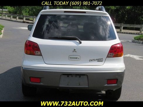 Used 2004 Mitsubishi Outlander LS image 8