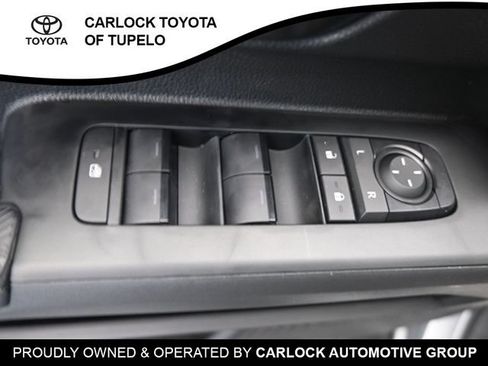 Used 2025 Toyota Tacoma SR5 AWD/4WD image 20