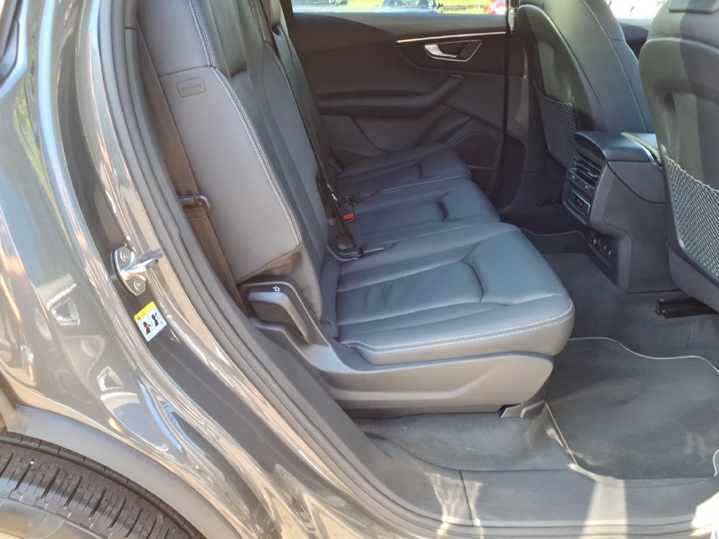 Used 2025 Audi Q7 3.0T Premium Plus AWD/4WD image 13