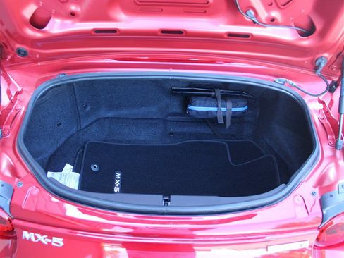Used 2022 MAZDA MX-5 Miata Grand Touring RWD image 29