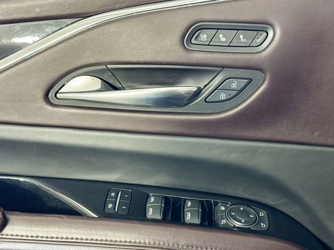 Used 2021 Cadillac Escalade Sport Platinum image 23