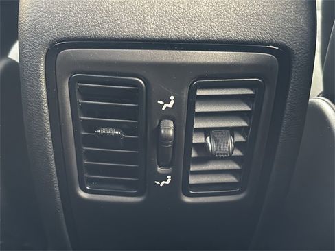 Certified 2025 Dodge Durango R/T w/ Blacktop Package image 42