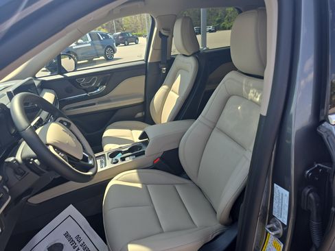 New 2026 Lincoln Corsair Premiere FWD image 14