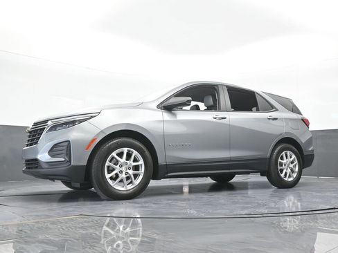 Used 2023 Chevrolet Equinox LS FWD image 54