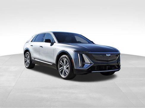 New 2026 Cadillac Lyriq Luxury image 1