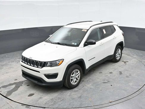 Used 2020 Jeep Compass Sport w/ Tech Group FWD image 15