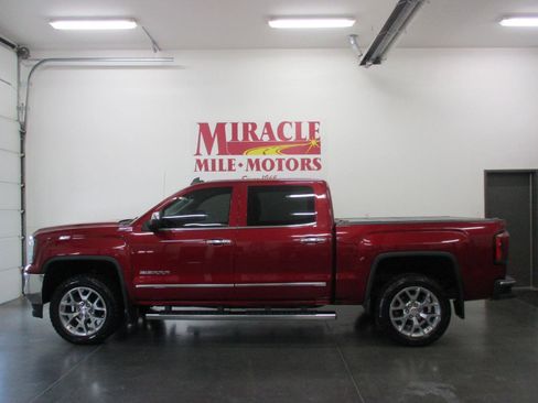 Used 2018 GMC Sierra 1500 SLT AWD/4WD image 2