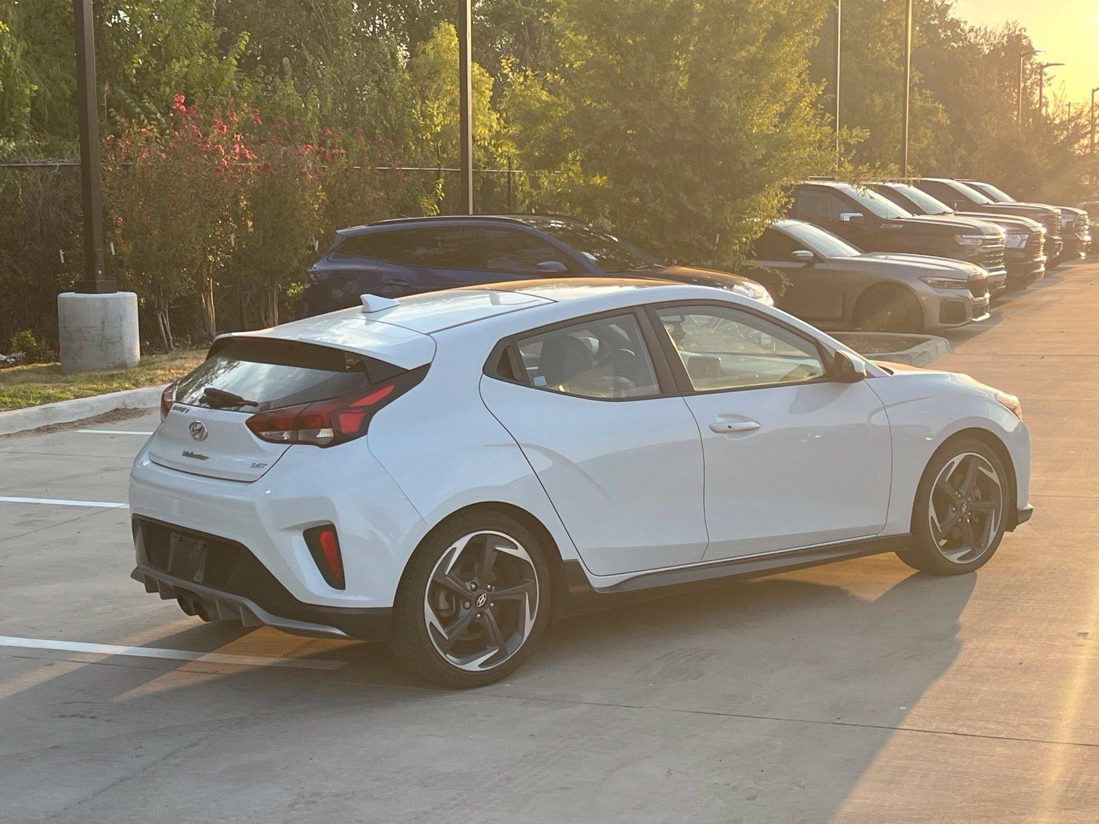 Used 2019 Hyundai Veloster Turbo FWD image 11