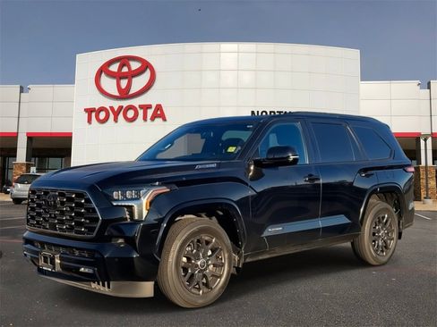 Certified 2024 Toyota Sequoia Platinum image 1