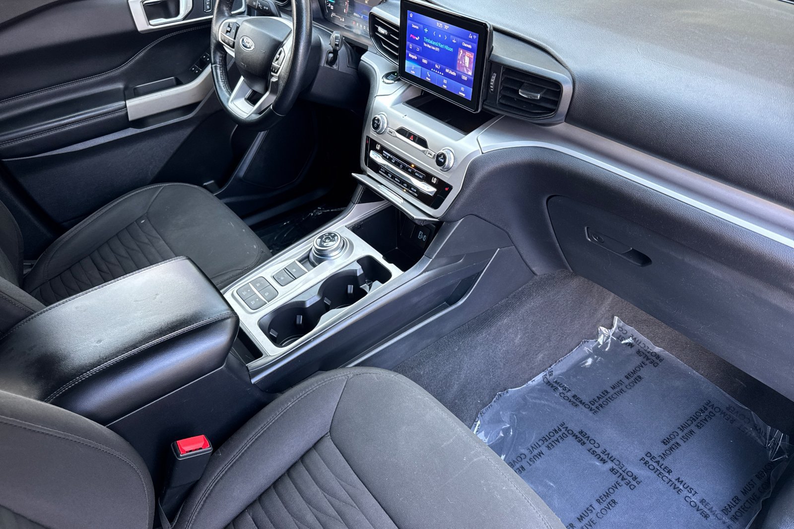 Certified 2021 Ford Explorer XLT RWD image 18