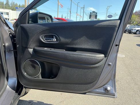 Used 2017 Honda HR-V EX-L image 25