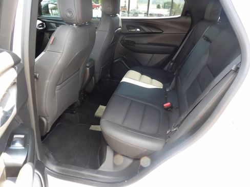 Used 2023 Chevrolet TrailBlazer RS w/ Sun and Liftgate Package image 11