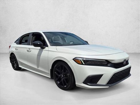 Used 2024 Honda Civic Sport image 3