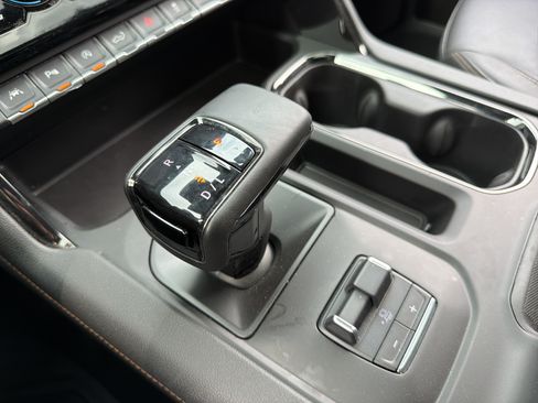 Used 2025 GMC Sierra 1500 AT4 w/ AT4 Premium Package AWD/4WD image 26