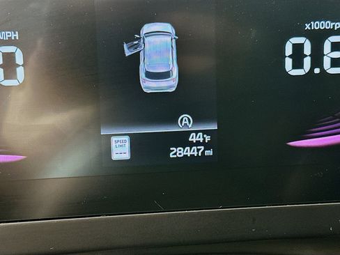 Used 2025 Kia Sportage LX image 18