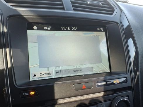 Used 2018 Ford Explorer XLT w/ Equipment Group 202A image 16