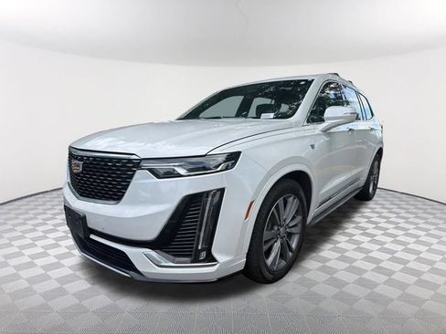 Used 2020 Cadillac XT6 Premium Luxury FWD image 1