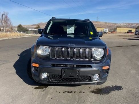 Used 2019 Jeep Renegade Latitude w/ UConnect 8.4 Nav Group image 3