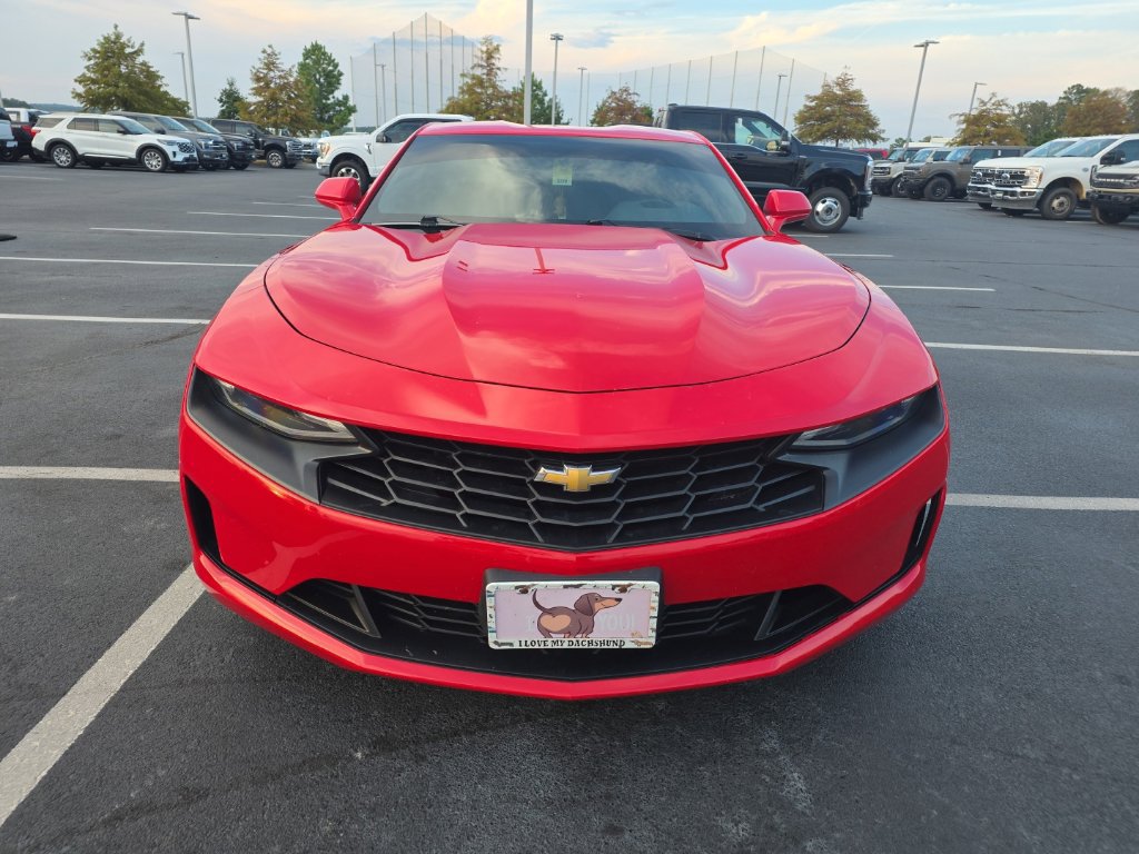 Used 2019 Chevrolet Camaro LT RWD image 3